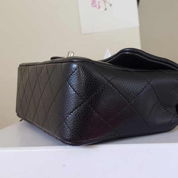 Chanel classic mini black caviar silver hardware bag - Picture 3 of 12